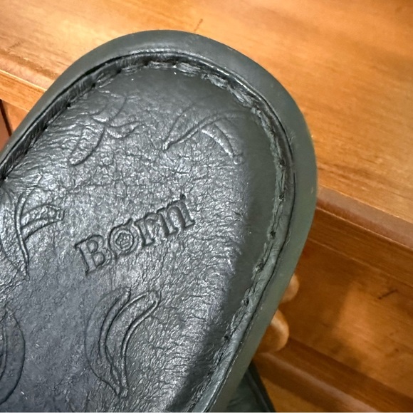 Born Black patent leather Slide Sandals - Picture 2 of 9